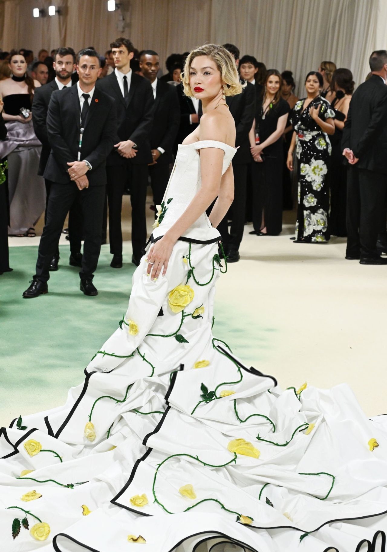 Gigi Hadid in Floral Gown at Met Gala 2024 in New York City04